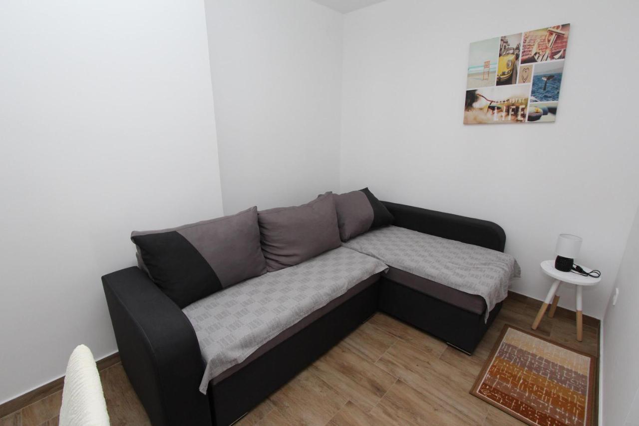 Apartments Eni Ρόβινι Εξωτερικό φωτογραφία