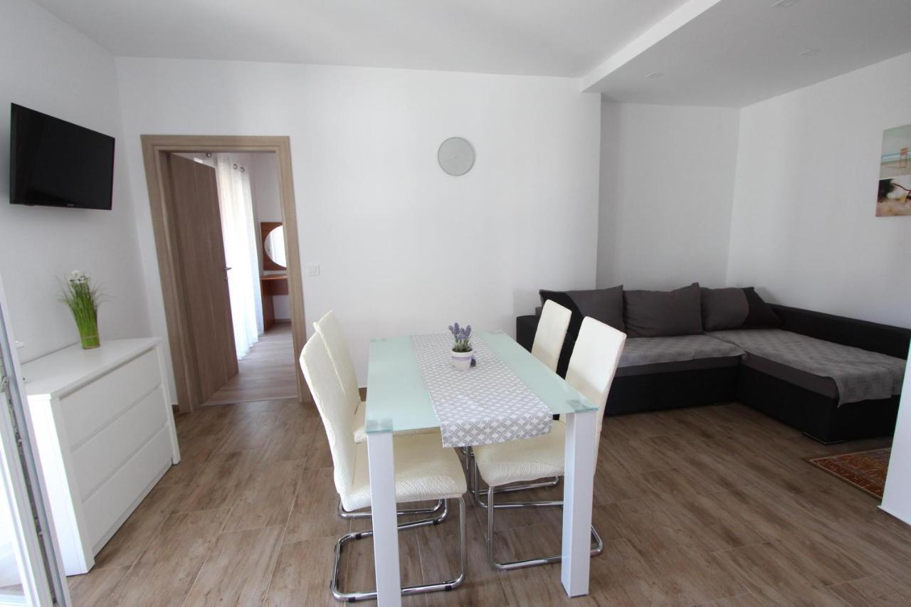 Apartments Eni Ρόβινι Εξωτερικό φωτογραφία