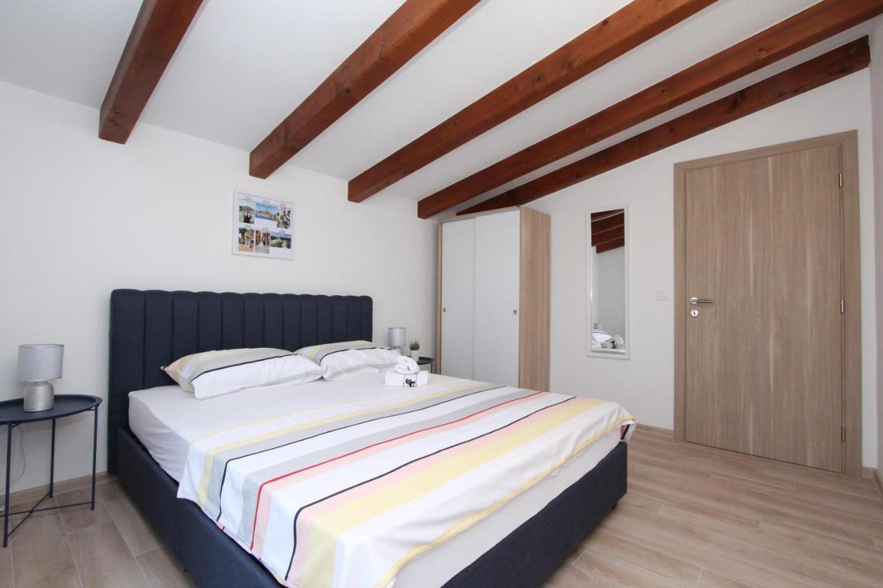 Apartments Eni Ρόβινι Εξωτερικό φωτογραφία